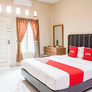 Oyo 93518 Kepayang Guesthouse Syariah